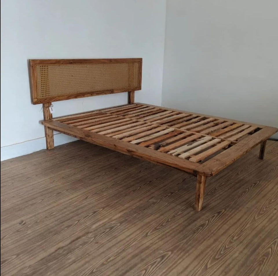 Marte Platform Bed